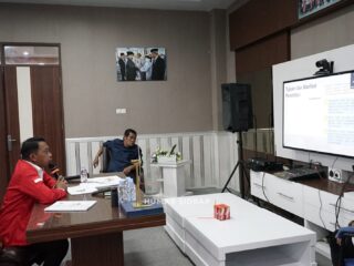 Di Tengah Kesibukan, Bupati Sidrap Syaharuddin Alrif Jalani Seminar Proposal Program Doktor Unhas